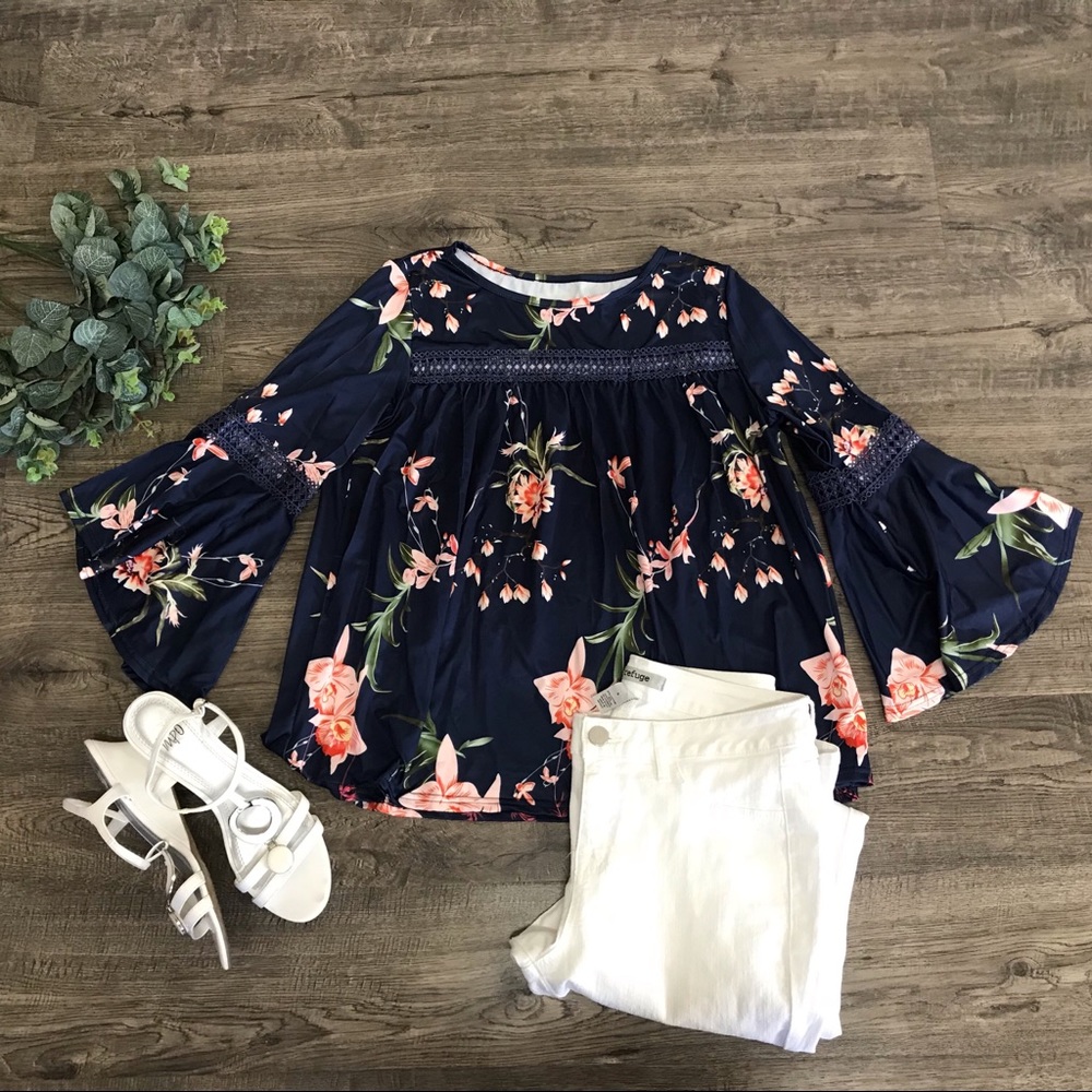 🌷Blue Floral Blouse🌷